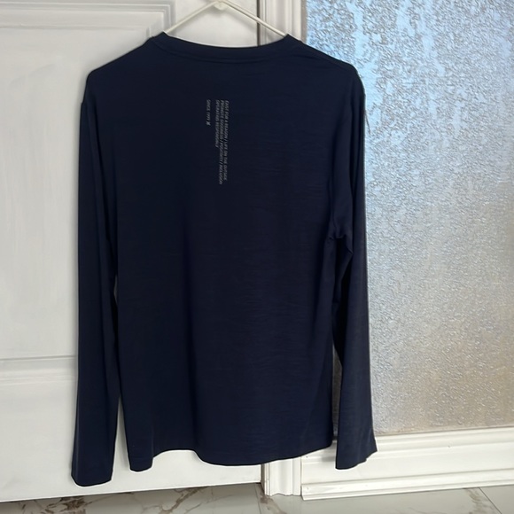 Hurley dry fit long sleeve shirt - Picture 3 of 4